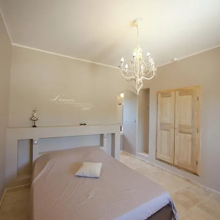 In Provence With Infinity Pool, Cleaning Included *