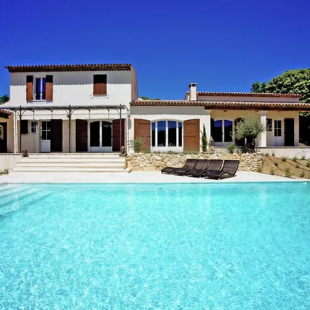 In Provence With Infinity Pool, Cleaning Included *