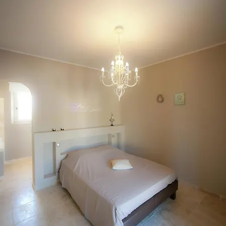 In Provence With Infinity Pool, Cleaning Included Villa *
